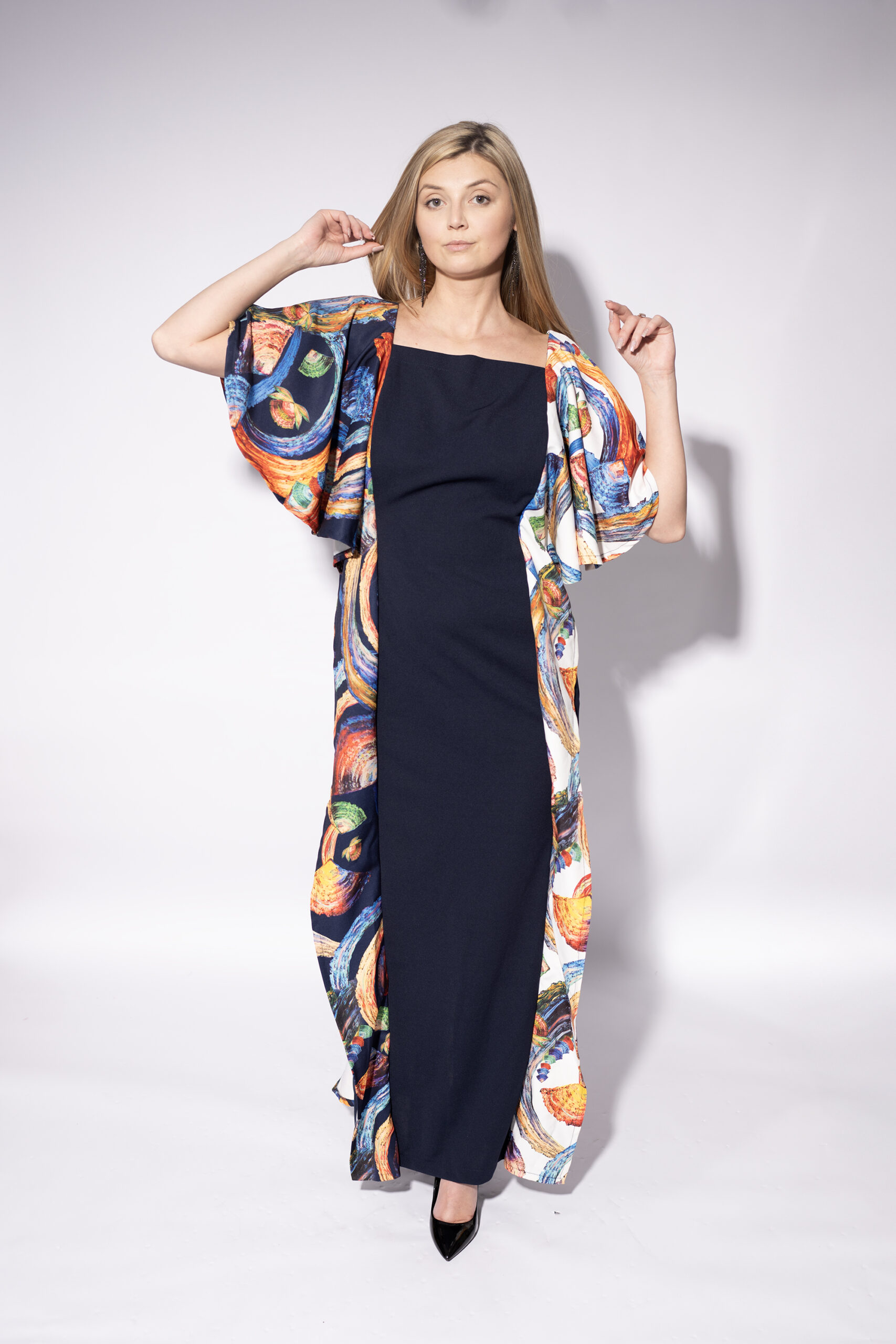 Sukienka "Pociągnięcie Emocji"