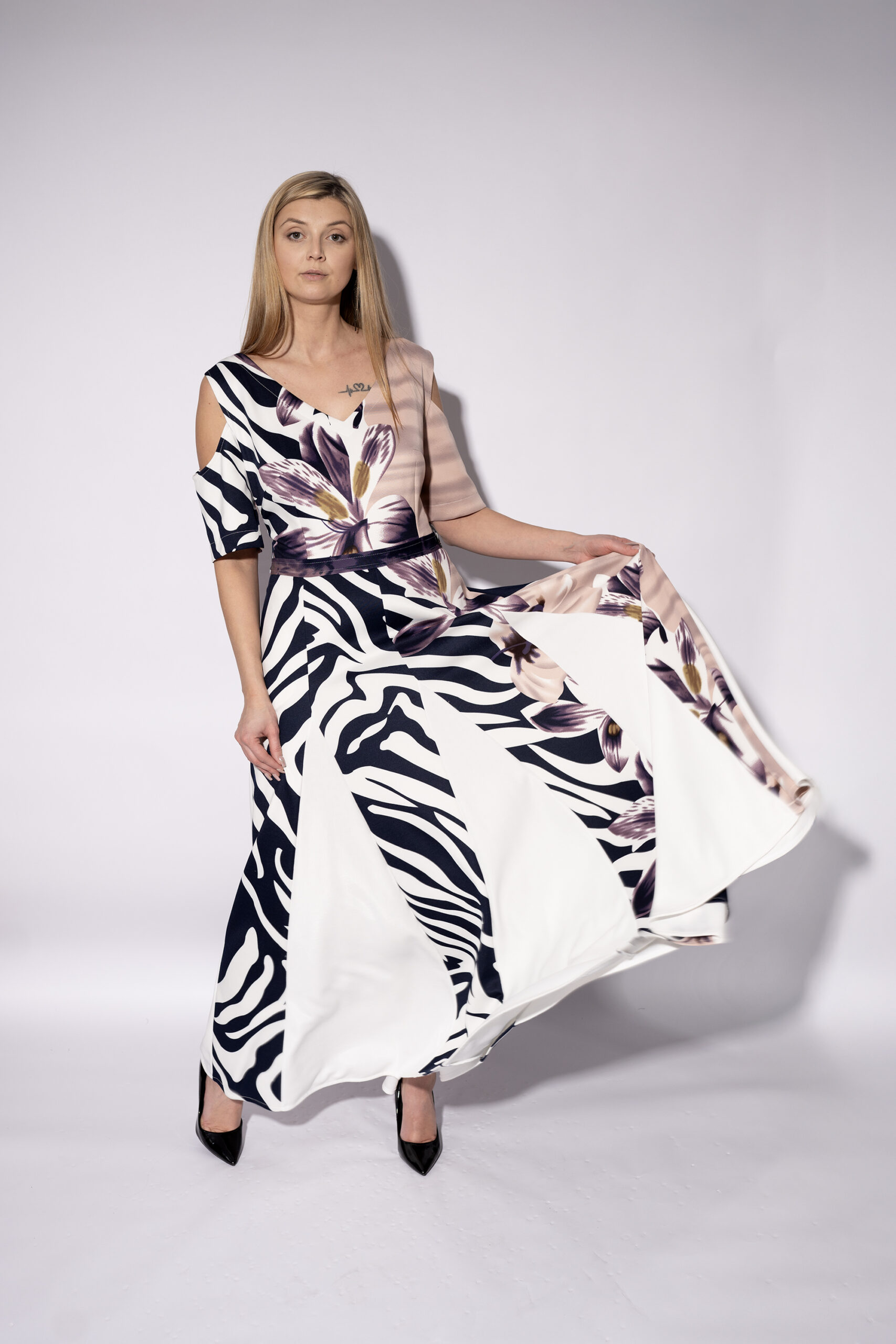 Sukienka - "Dzika w kwiatach"